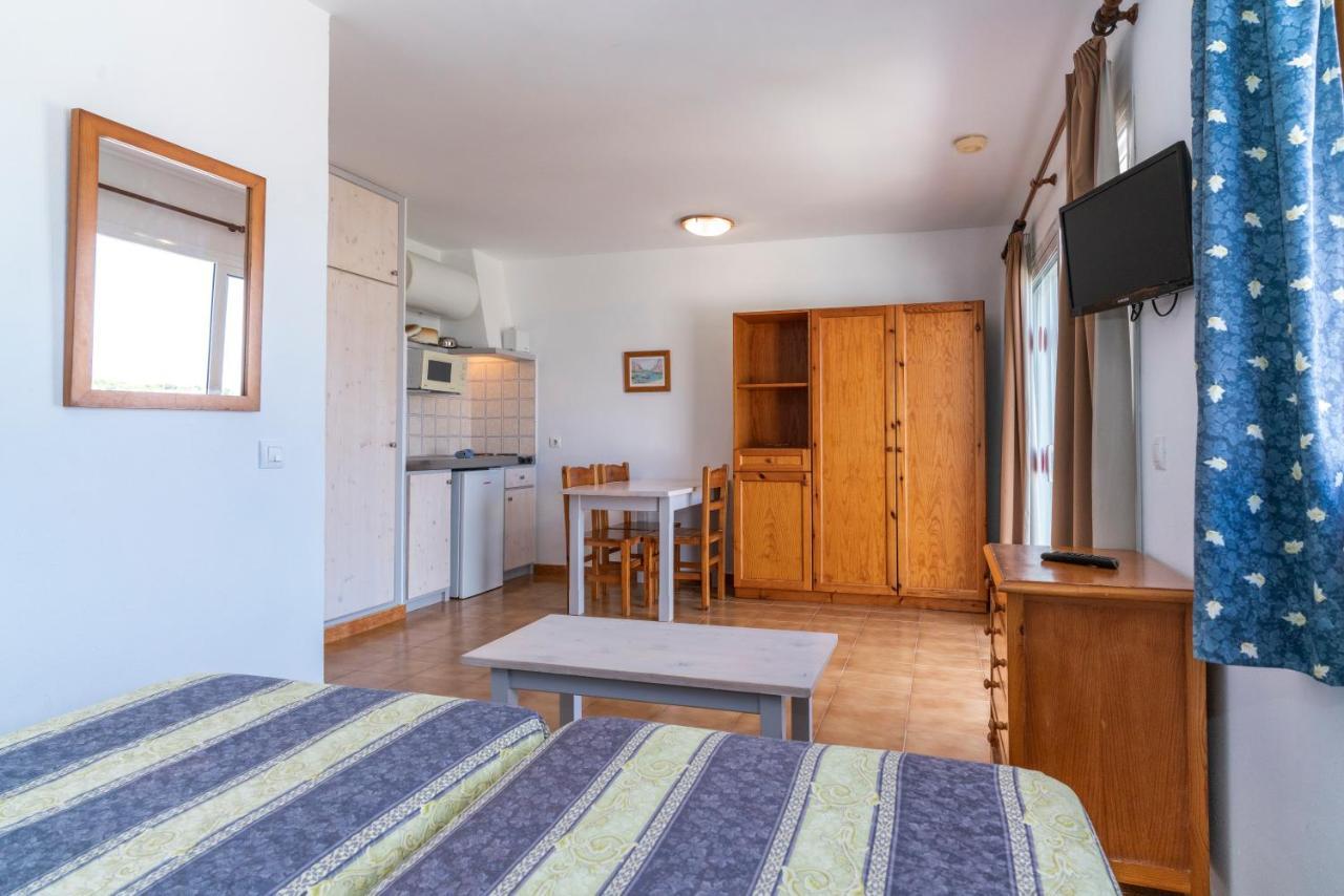 Apartamentos Vista Blanes Cala'N Blanes  Eksteriør bilde